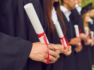 Anadolu Üniversitesi İktisat ve İşletme Fakülteleri Tarih Oluyor!
