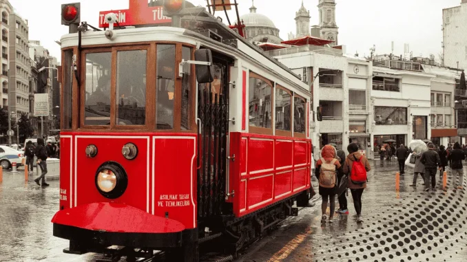 İstanbul’da Yaşam Maliyeti Rekor Kırdı- 100 Bin TL’ye Dayandı İstanbul’da Yaşam Maliyeti Rekor Kırdı: 100 Bin TL’ye Dayandı